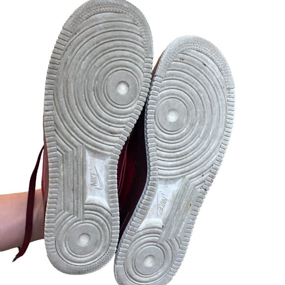 2018 Nike Air Force 1 Low '07 Team Red Summit White Size 8 - Picture 6 of 9